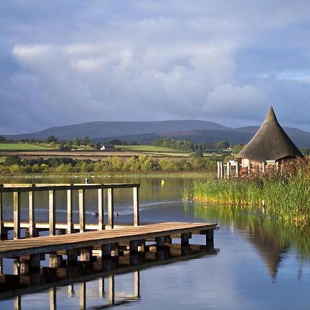 Brynderwen Bed & Breakfast Llangorse Eksteriør bilde
